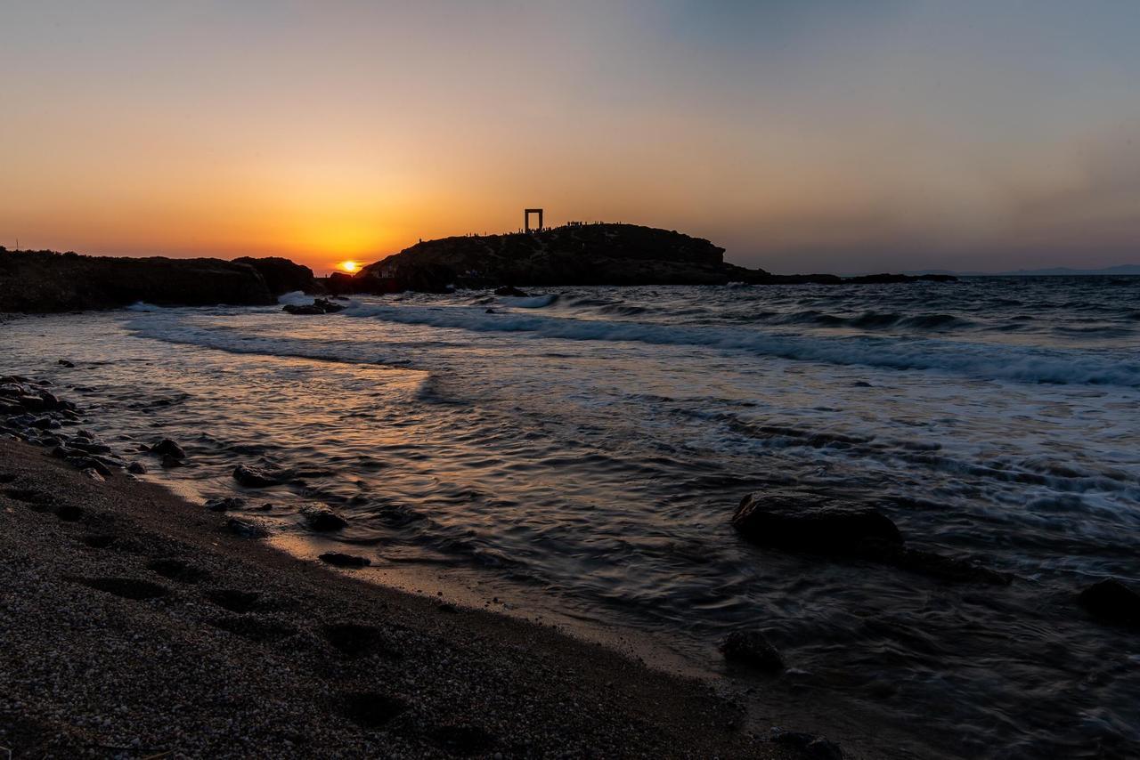 Portara Seaside Luxury Suites Naxos City Exterior foto