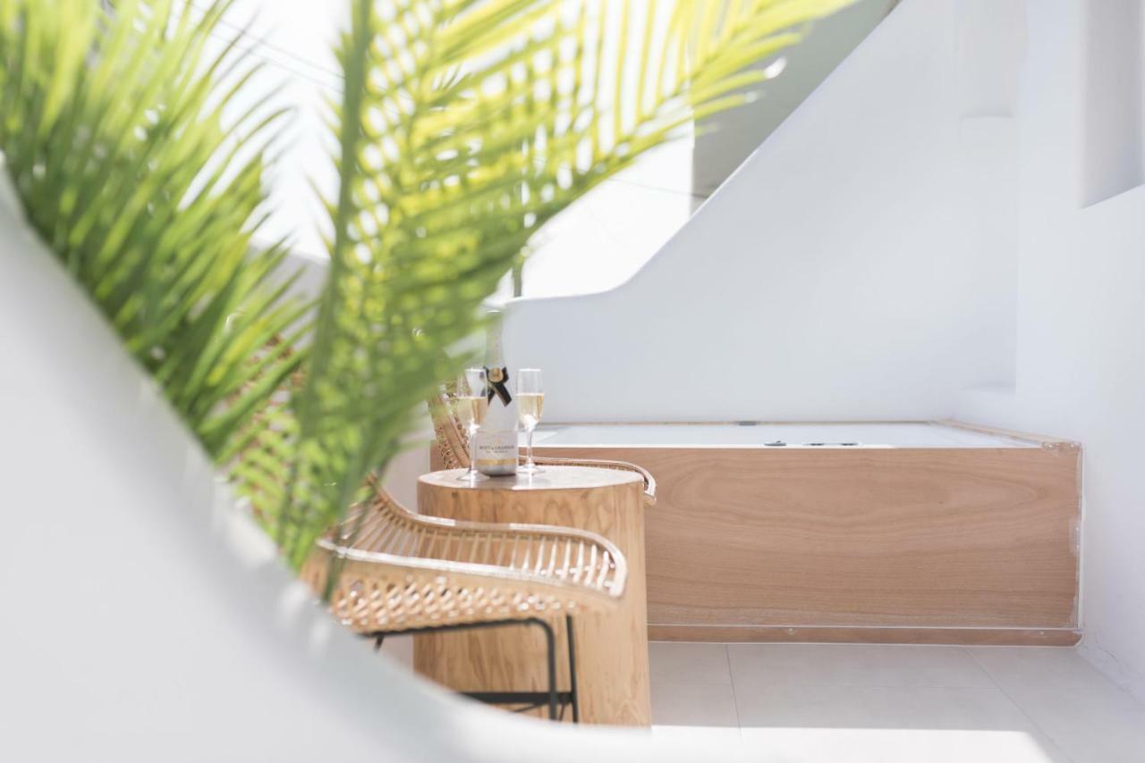 Portara Seaside Luxury Suites Naxos City Exterior foto